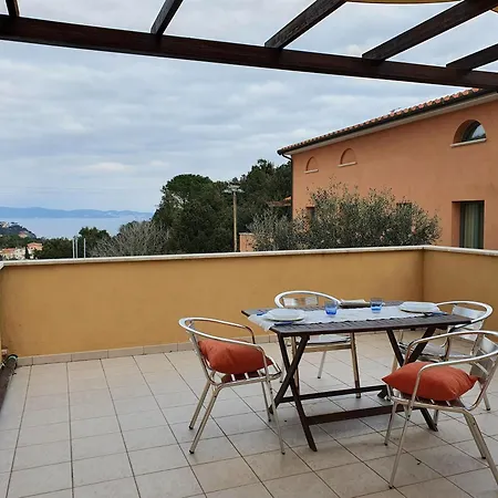 Apartament La Pergola Al 13 *